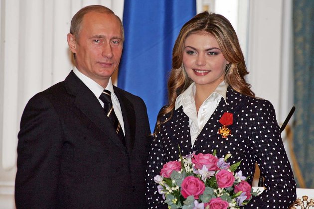 Аліна Кабаєва та три Путіни: Британія ввела санкції проти ще 12 росіян 
