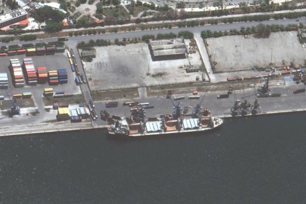 Російське судно з краденим українським зерном помітили у Сирії (фото)