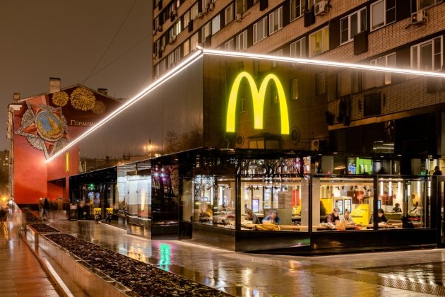 McDonald's повністю йде з росії та продає свій бізнес