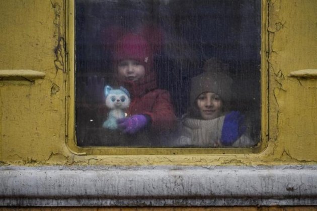 Путін наказав роздавати громадянство рф дітям-сиротам з України