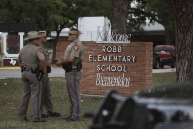 Стрілянина у початковій школі у Техасі: загинули 19 дітей та двоє дорослих, нападника вбито