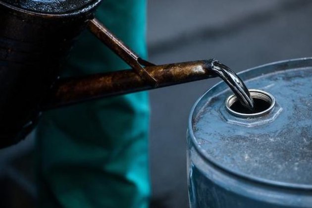 Китай може купити дешеву російську нафту для поповнення своїх стратегічних запасів – Bloomberg