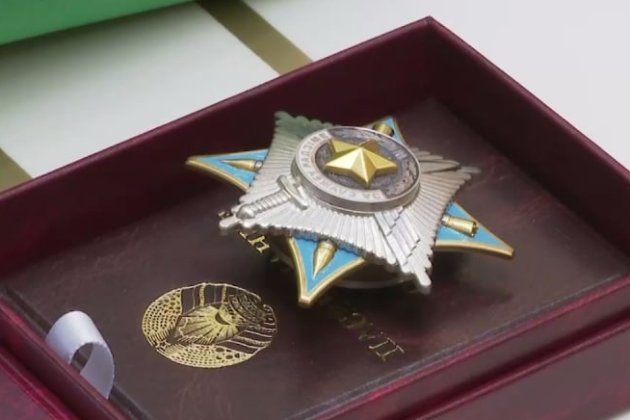 Лукашенко нагородив працівників КДБ за «операцію зі звільнення людей» в Україні (відео)