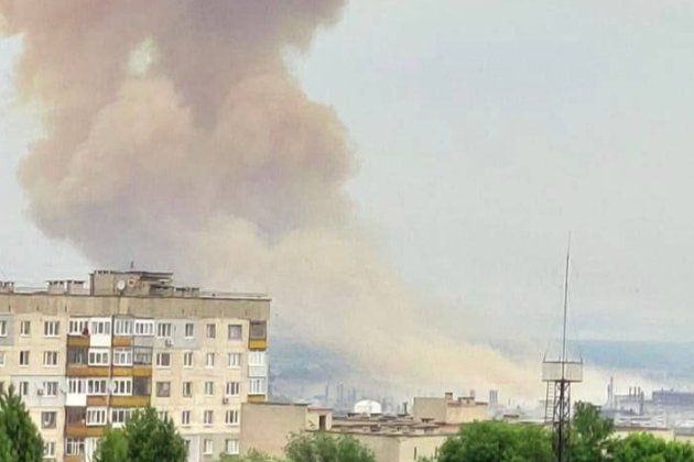 У Сєвєродонецьку росіяни обстріляли цистерну з азотною кислотою (фото)