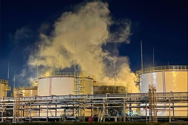 У рф заявляють про нову атаку на нафтопереробний завод у Краснодарському краї