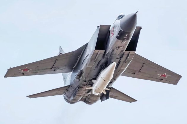 У ніч на 4 травня над Києвом збили ворожу гіперзвукову ракету «Кинджал» — ЗМІ (оновлено)
