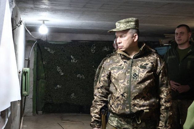 Українські сили контратакували окремі позиції ворога в Бахмуті — Сирський