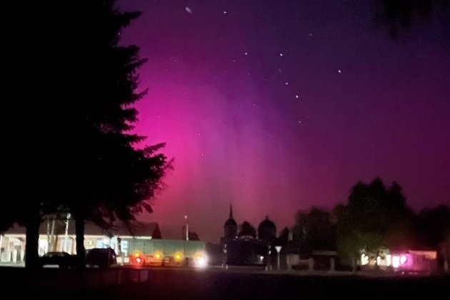В Україні спостерігали рідкісне рожеве полярне сяйво (фото)