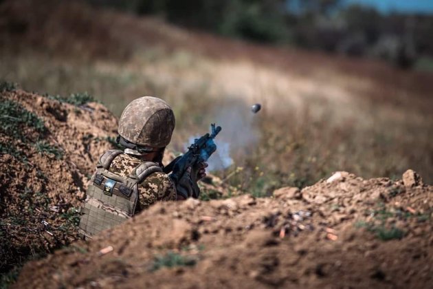Сили оборони зупинили окупантів у «сірій зоні» на Харківщині — генерал Мельник