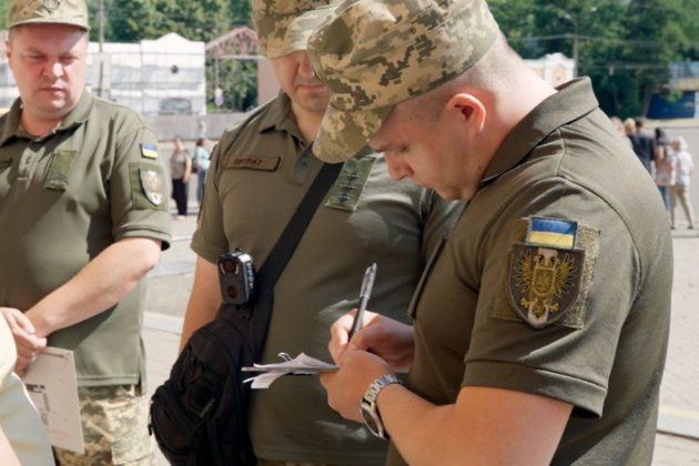 За перешкоджання роботі ТЦК загрожує до восьми років тюрми — Сухопутні війська