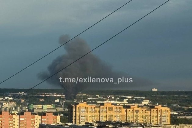 Дрони масовано атакували кілька регіонів росії, зокрема й оборонні підприємства