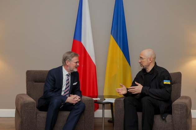 Шмигаль: Цьогоріч Україна отримає від Чехії 400 тис. артбоєприпасів