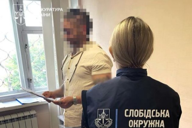 Депутата Харківської міськради підозрюють в організації незаконного виїзду чоловіків до Румунії