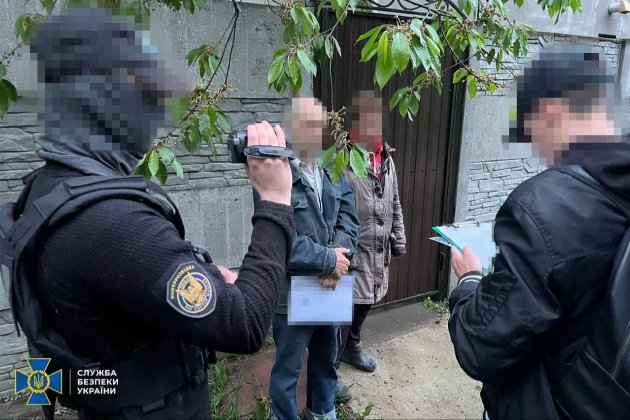 Охоронець одного з університетів Києва коригував повітряні атаки ворога