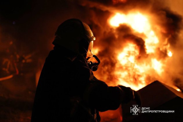 Вночі ворог вдарив по об’єктам газовидобутку і залізниці: є загиблі (фото)