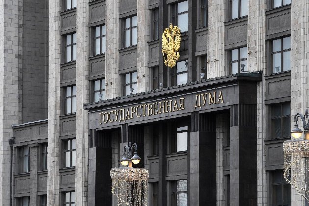 Держдума рф дозволила путіну вводити армію до інших країн для «захисту» росіян