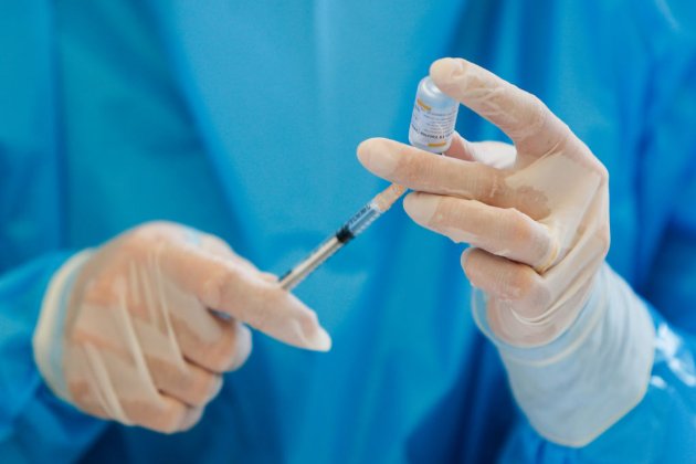 На вихідних центри вакцинації населення від COVID-19 відкриють у 10 містах України