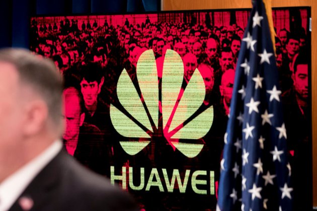 Байден запровадив санкції проти Huawei і ще 58 компаній з Китаю