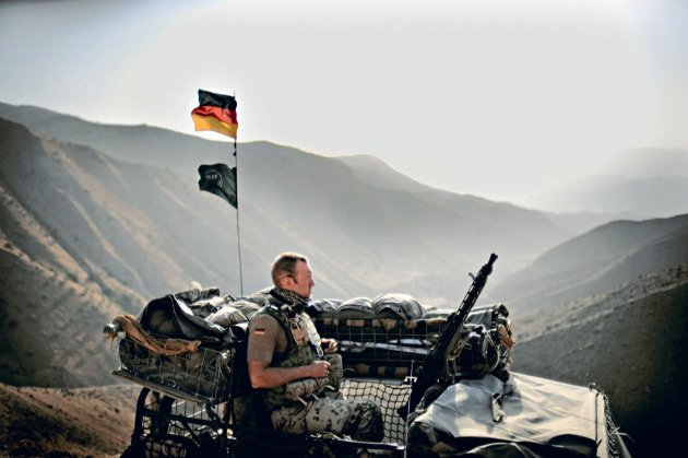 Німецькі війська виходять з Афганістану і забирають 60 тис. банок пива