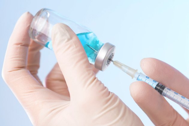 В Україні зросла кількість людей, які хочуть вакцинуватися і помітно зменшилось число «антивакцинаторів»