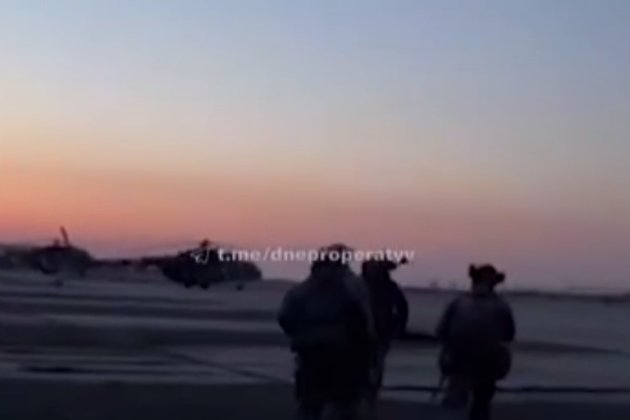 Нічна місія: з'явилось нове відео польоту українських гелікоптерів на «Азовсталь» 
