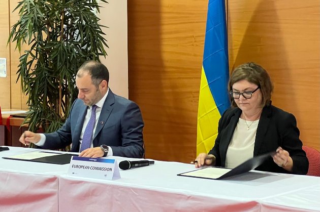 Україна та Європейський Союз підписали угоду про «транспортний безвіз» 