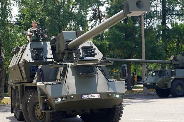 Словаччина відтерміновує постачання гаубиць Zuzana 2 своїй армії заради України