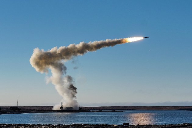 Над Одесою українська ППО збила дві надзвукові ракети 