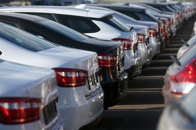 У росії випуск легкових автомобілів обвалився на понад 85%