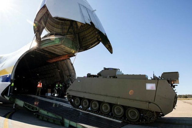 Австралія передала Україні перші чотири бронетранспортери M113AS4 