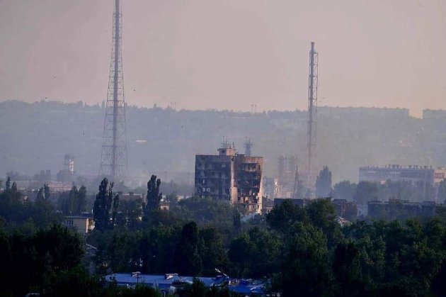 Стає важче: ЗСУ стримують ворога на Луганщині одразу із трьох боків — Гайдай (фото)