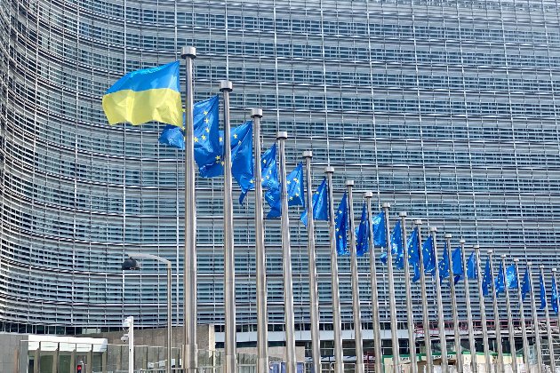 Єврокомісія рекомендуватиме надати Україні статус кандидата в члени ЄС — журналіст