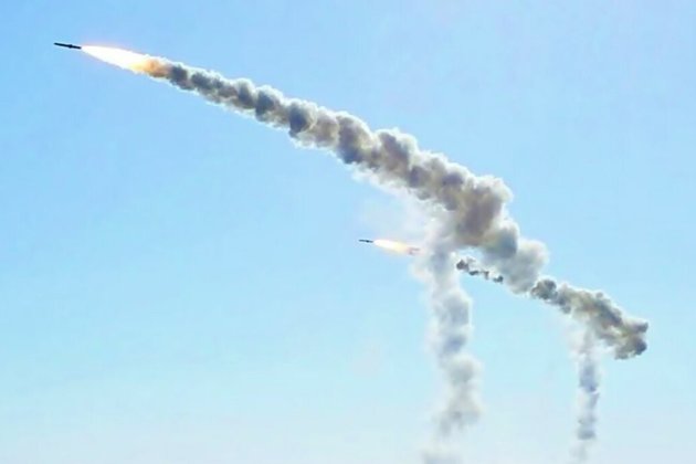 Українська ППО вночі знищила чотири ракети та три дрони росіян