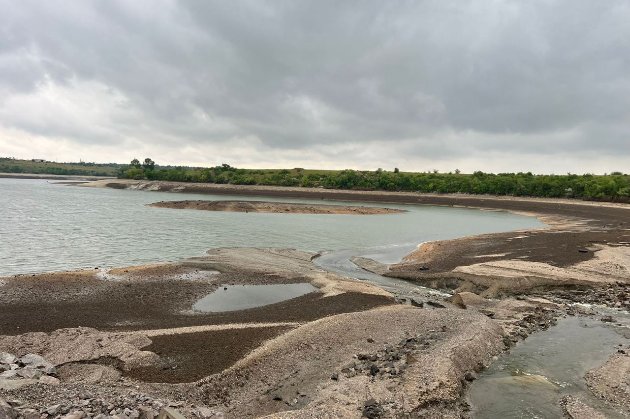 Підрив греблі ГЕС: з Каховського водосховища вже витекло 72% води