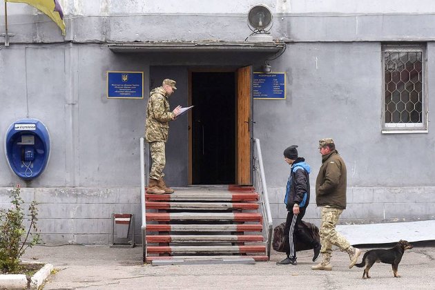 На Черкащині працівнику ТЦК кинули у двір вибухівку