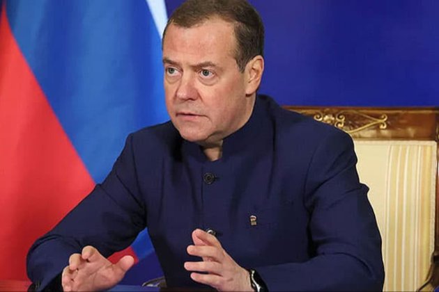 Медведєв заявив, що переговори у Стамбулі потрібні росії для «повної перемоги»