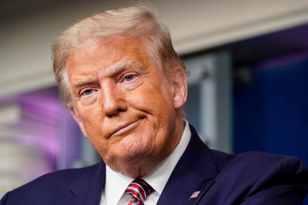 Більшість українців вважають президентство Трампа шкідливим для України — опитування
