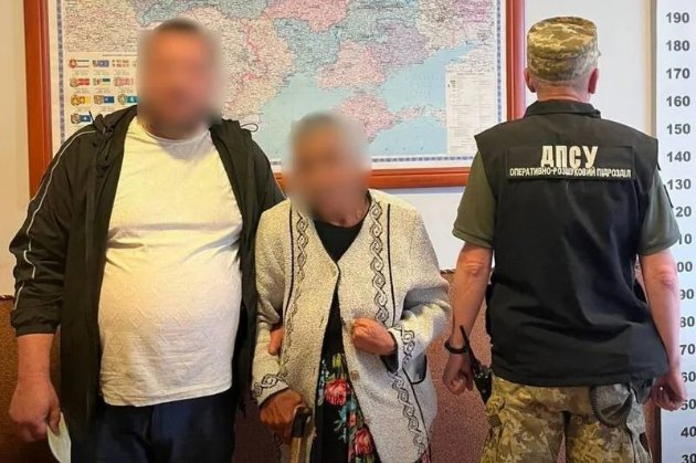 Прикордонники викрили чоловіка, який намагався виїхати з України з фіктивною та цивільною дружинами