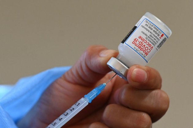 Вакцина Moderna з’явиться в Україні вже цими вихідними — Ляшко