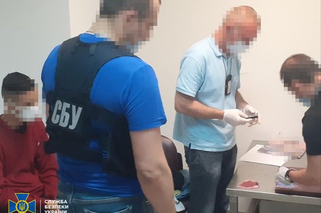 У «Борисполі» затримали наркокур’єрів. Один з них перевозив кілограм кокаїну у шлунку