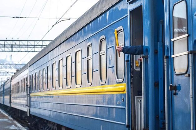 В пассажирском поезде «Киев — Херсон» горел задний отсек тепловоза