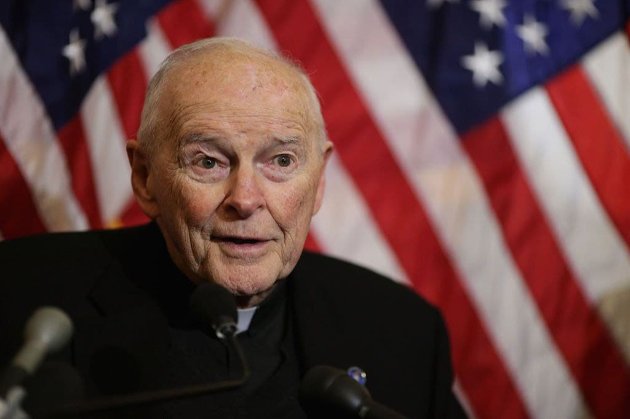 Колишнього католицького кардинала судитимуть за сексуальне насильство над підлітком