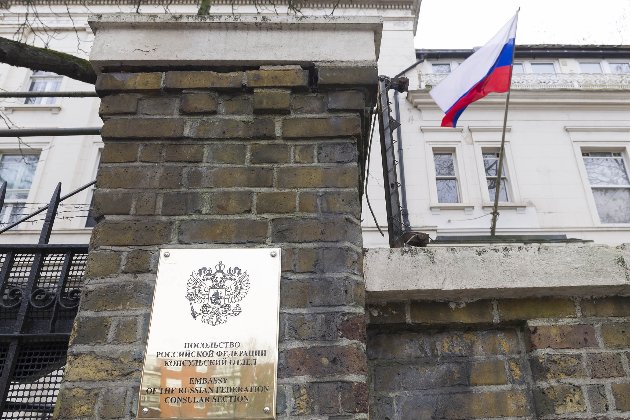 В ОП відреагували на заклик посольства рф у Британії вішати полонених «азовців»