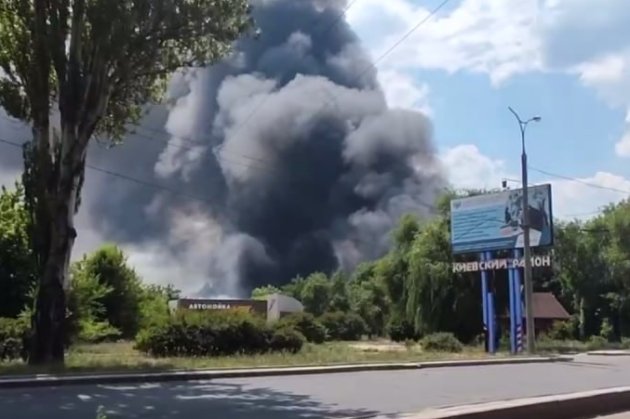 У Донецьку прогриміли вибухи на складі російських окупантів (відео)