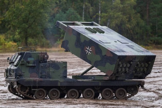 Німеччина передала Україні три РСЗВ  MARS ІІ та ще три Panzerhaubitze 2000