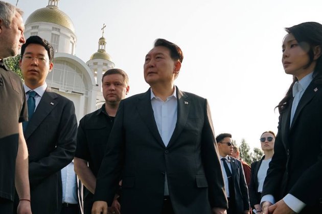 Південна Корея у 2023 році збільшить підтримку України — президент Юн Сок Йоль