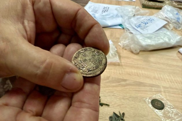 Київські митники передали українським музеям цінні археологічні артефакти