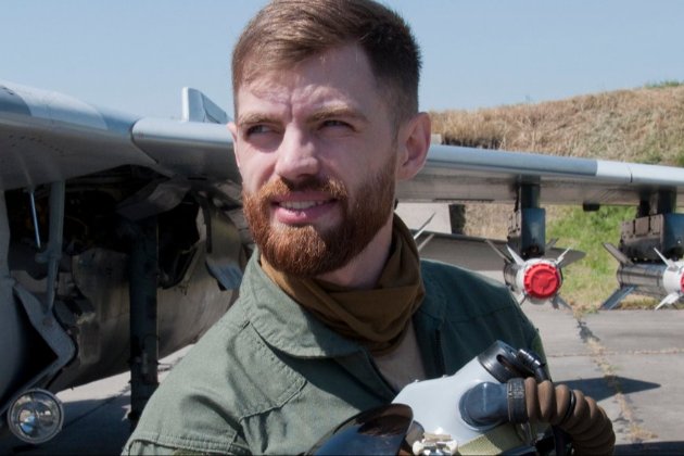 У квартирі загиблого пілота «Джуса» провели обшуки