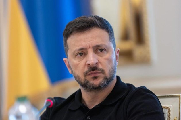 Зеленський підписав закони про продовження воєнного стану та мобілізації
