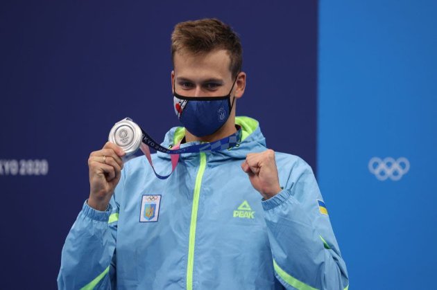 Плавець Романчук здобув для України першу срібну медаль на Олімпійських іграх в Токіо